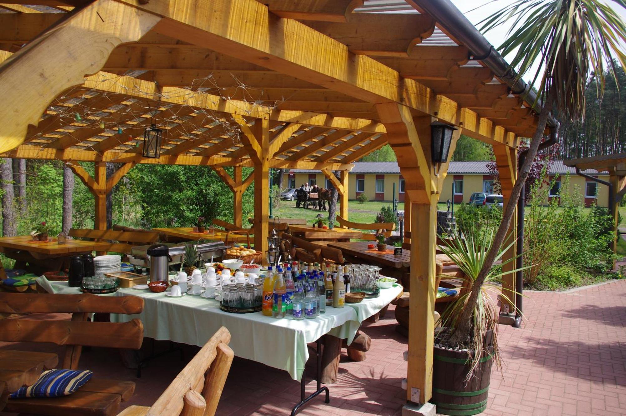 Hostel Waldhaus Am Ferienpark Mirow -Zimmer Du Wc Экстерьер фото